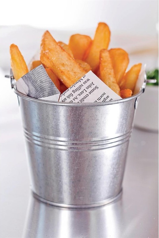  Gastronoble Pommest&uuml;ten in Kronenform Zeitungsdesign 