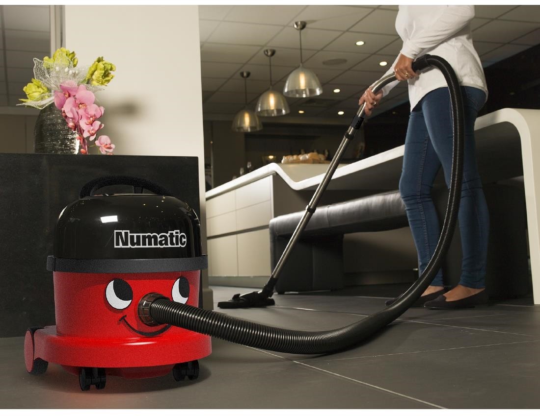  Numatic NRV240 Staubsauger mit Pro Zubeh&ouml;r-Kit 